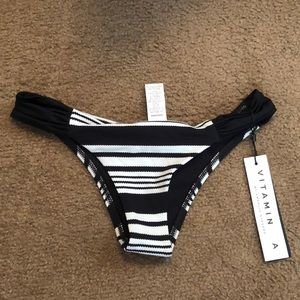 Vitamin A Medium NWT black & white bikini bottoms